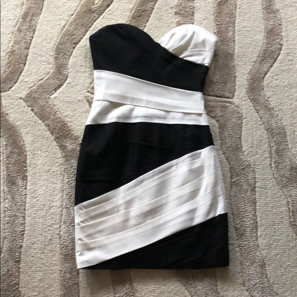 BCBG strapless cocktail dress size 4